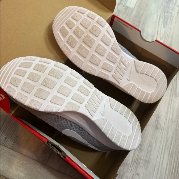 Nike Gray and White Athletic Shoes - Picture 6 of 6